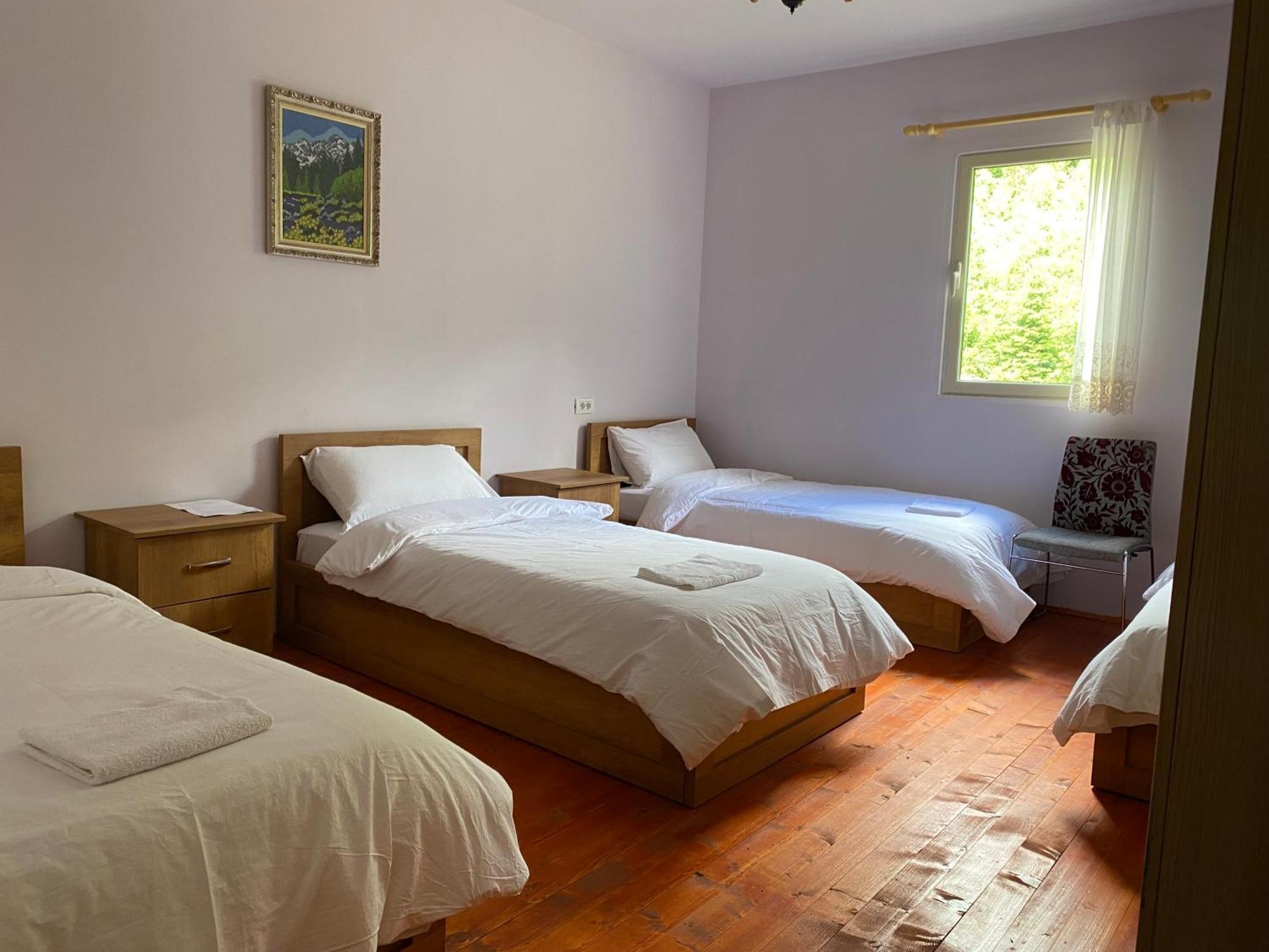 Vita Guesthouse Bajram Curri Esterno foto