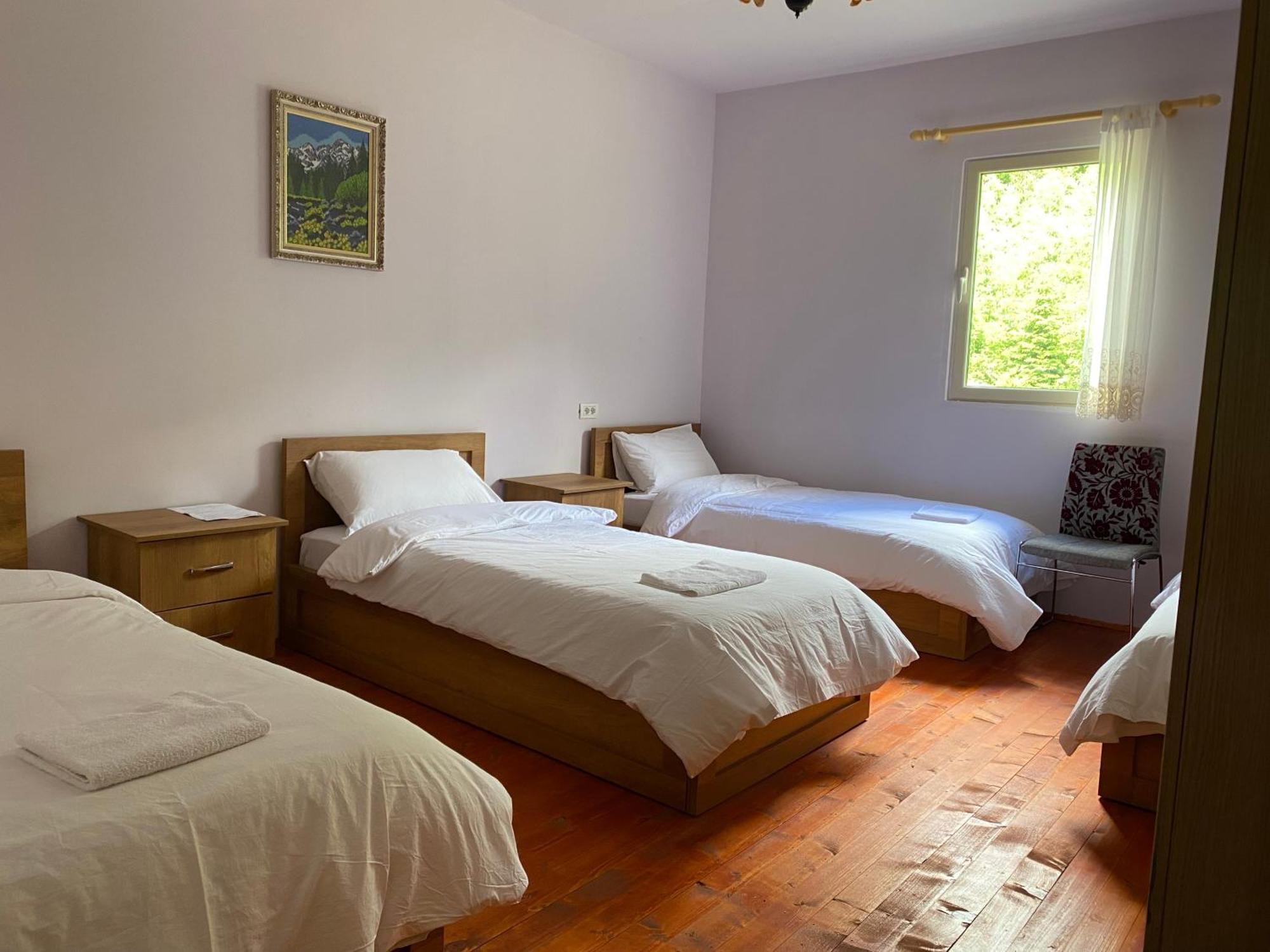Vita Guesthouse Bajram Curri Esterno foto